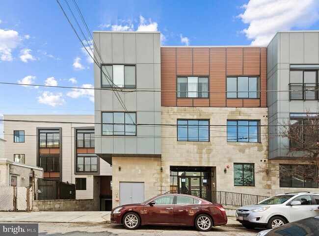 Building Photo - 1221 E Berks St
