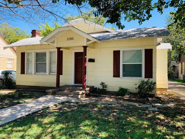 Primary Photo - *** MOVE IN SUMMER 6/25/2025 *** 3 Bedroom...