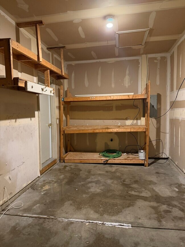 Building Photo - 14121 Faulkner Ct