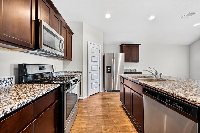 Building Photo - 1610 Bear Spring Dr