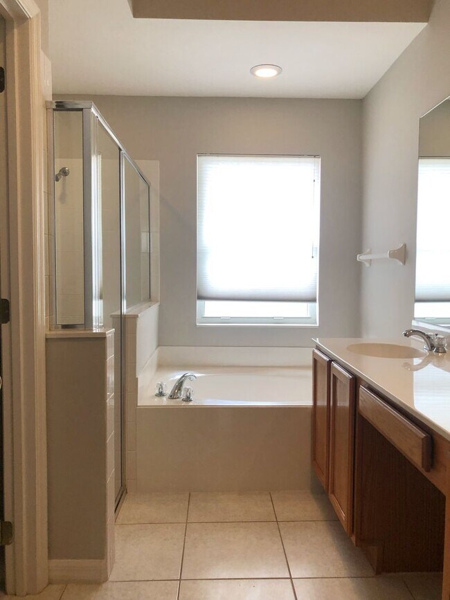 Building Photo - GREAT OVIEDO HOME WITH SOUGHT AFTER SCHOOLS