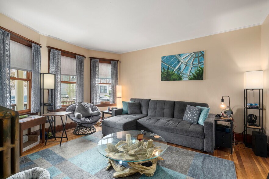 Building Photo - 18 Kingsboro Park