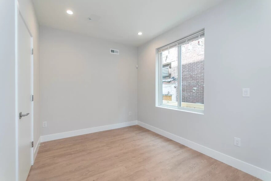 Building Photo - 4113 Brandywine St