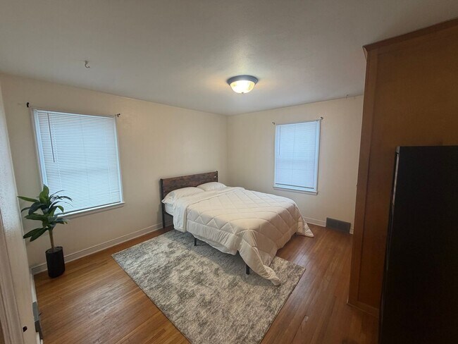 Building Photo - 1725 Randolph Ave