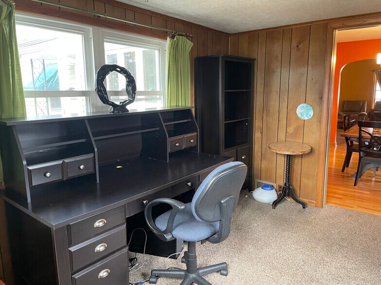 Building Photo - 1122 Luther Ave