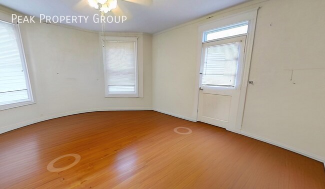 Building Photo - 2545 Vestry Ave