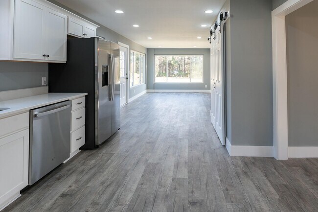 Building Photo - 2267 Old Parksville Rd NE