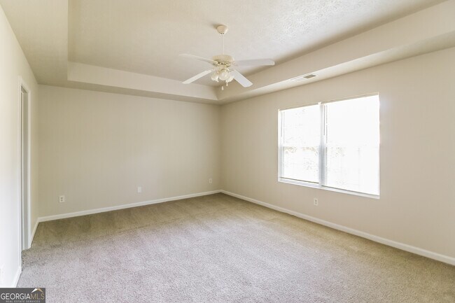 Building Photo - 292 Klinetop Dr