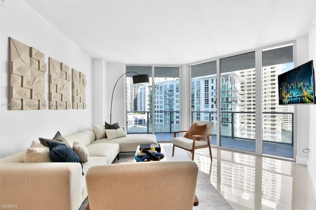 Building Photo - 2 br, 2 bath Condo - 1300 Brickell Bay Dr ...