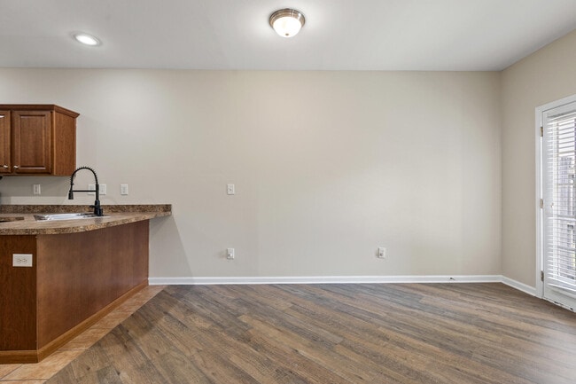 Building Photo - 3843 Dylan Pl