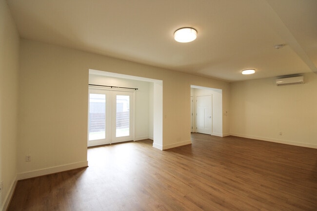 Building Photo - 54 West Avenue