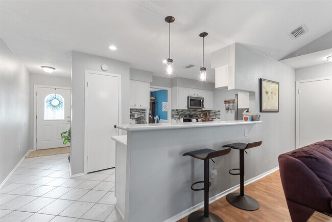 Building Photo - 105 Sweetgum Dr