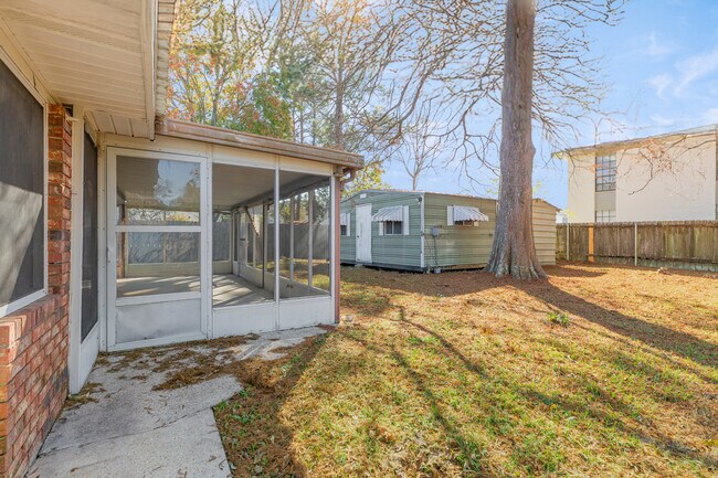 Building Photo - 113 Aberdeen Dr