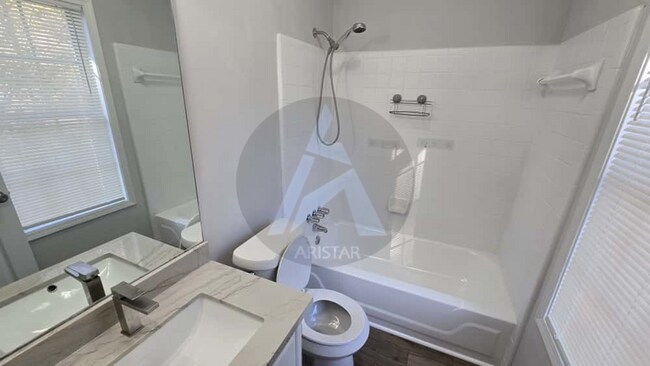 Building Photo - 4433 Coopers Creek Dr SE