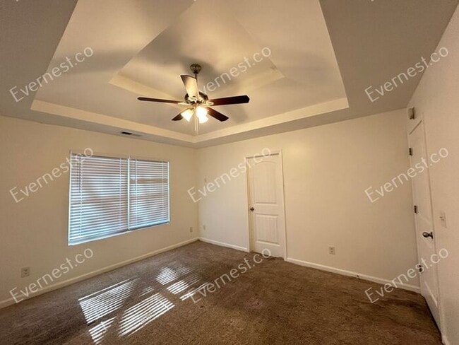 Building Photo - 5876 Grande River Rd