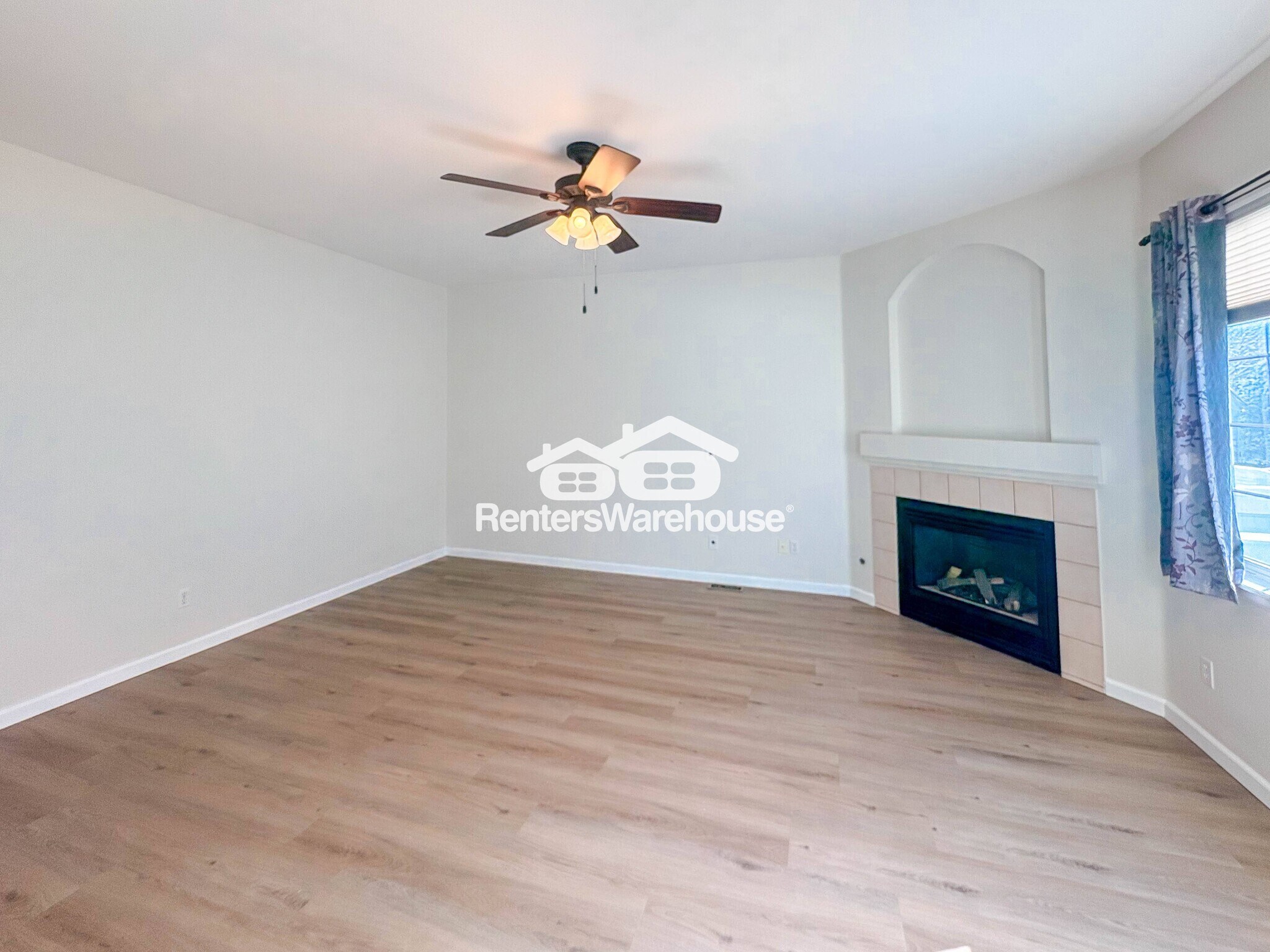 Building Photo - 4200 E 119th Pl