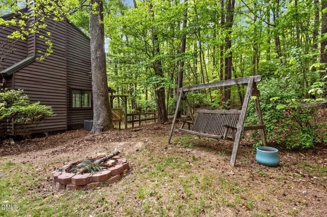 Building Photo - 103 Hidden Valley Dr