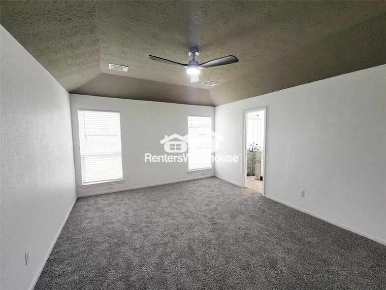 Building Photo - 2810 Autumn Springs Ln