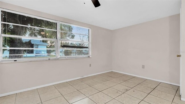 Building Photo - 11241 Snyder Ave