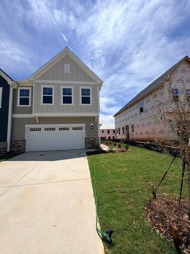 Building Photo - 219 Deercroft Dr