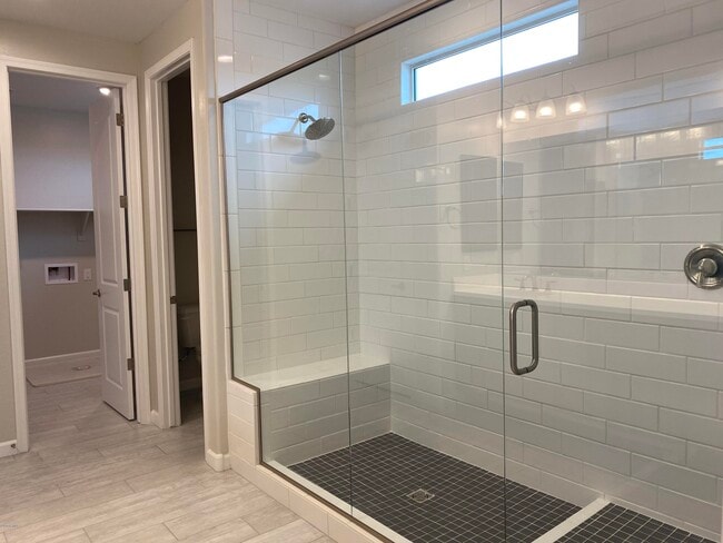 Building Photo - 6511 E Villa Maria Dr