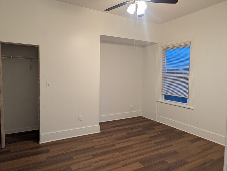 Building Photo - 3612 S King Dr