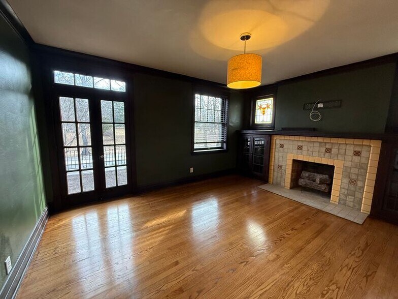 Building Photo - 2641 S Kingshighway Blvd