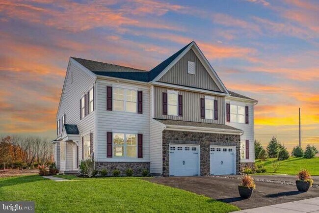 Building Photo - 275 Hillstone Cir