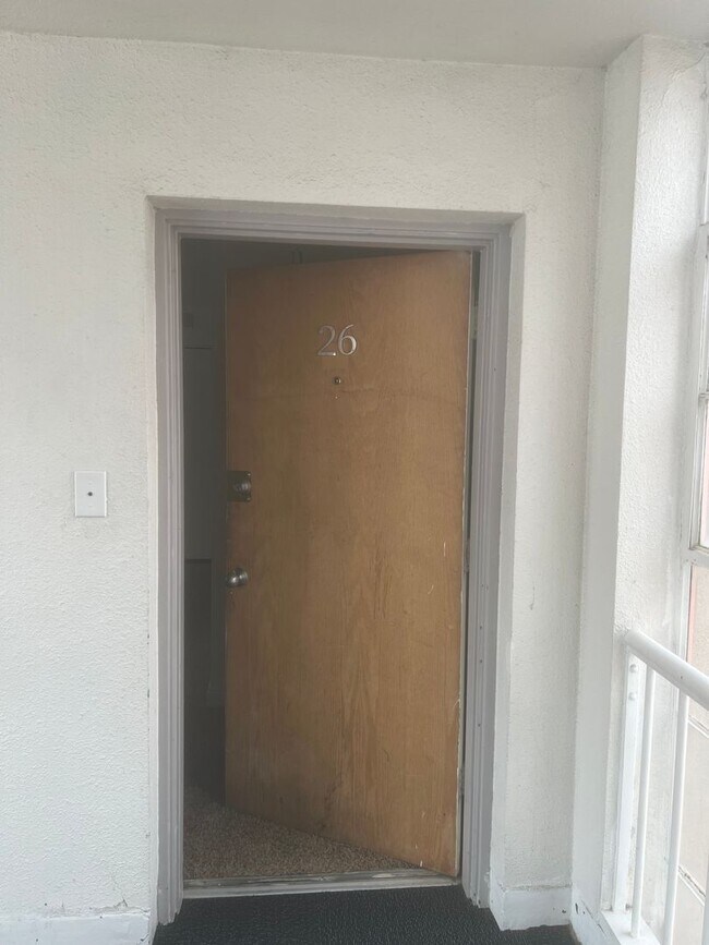 Building Photo - Available NOW !  $1095
