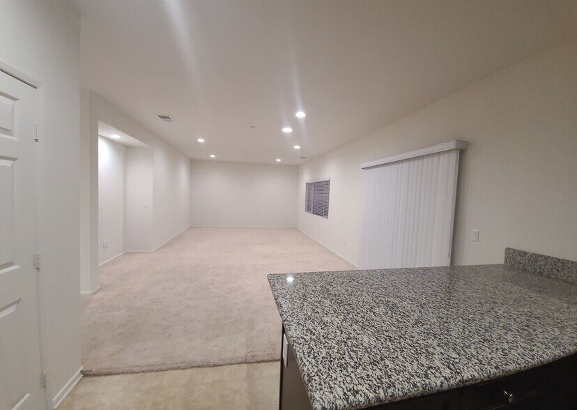 Building Photo - 655 Las Dunas St