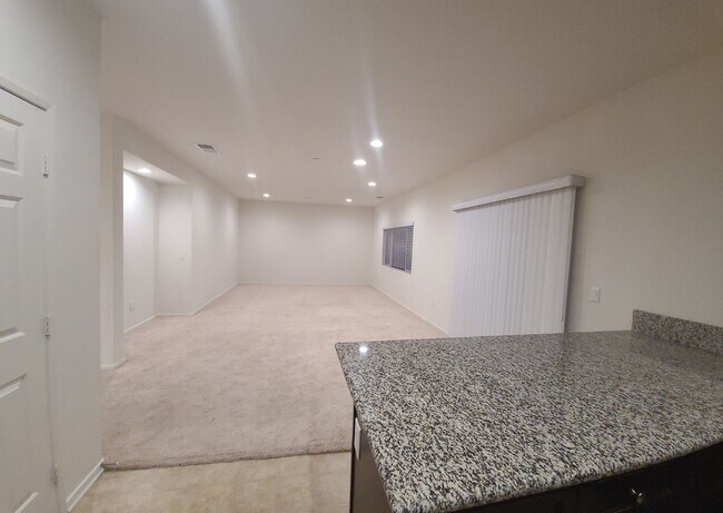 Building Photo - 655 Las Dunas St
