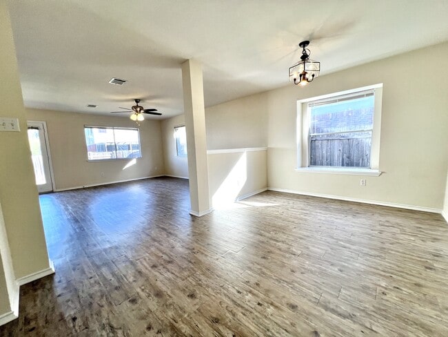 Building Photo - 1505 Merrell Cove
