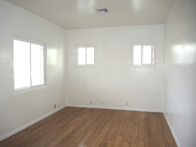 Building Photo - la PALMA bungalows