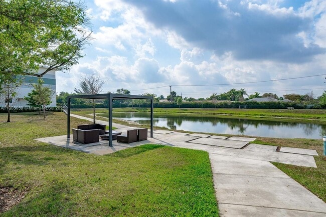 Building Photo - 813 NW 45th Terrace