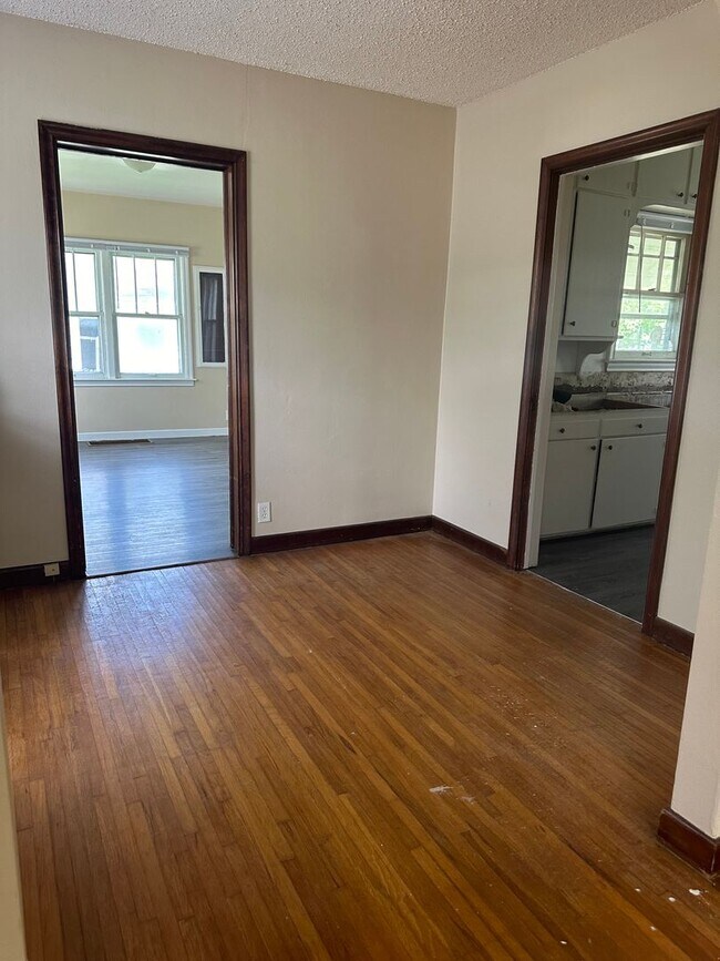 Building Photo - 744 Wallgate Ave