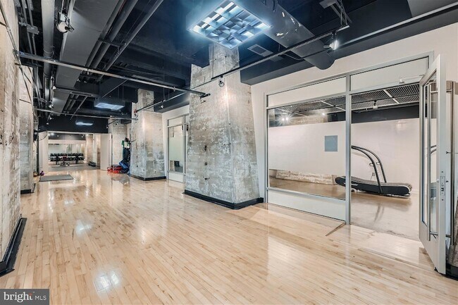Building Photo - 1200 Steuart St