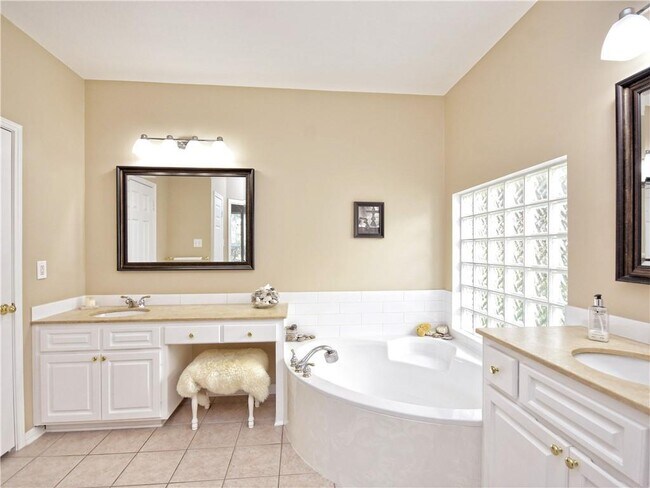 Building Photo - 9216 Evening Primrose Path