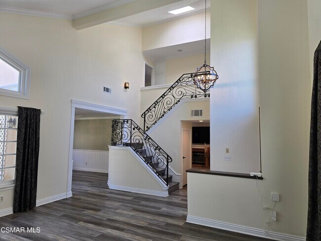 Building Photo - 3017 Klamath Ave