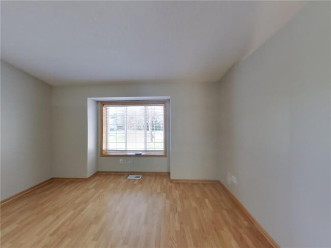 Building Photo - 2739 Zumbrota Cir NE