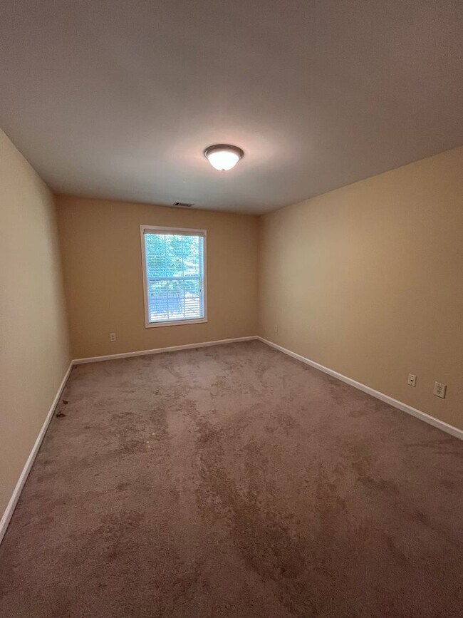 Building Photo - Coming Soon - Spacious 2-story house in th...