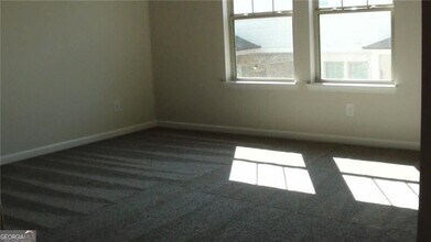 Building Photo - 1174 Arrowlake Rd