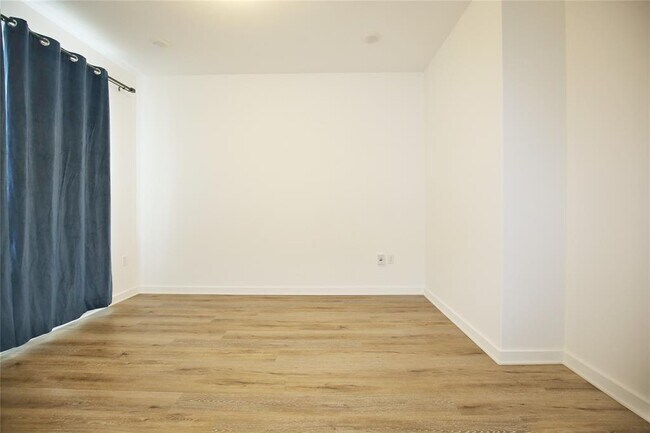 Building Photo - 15502 Pewter Luster Cv