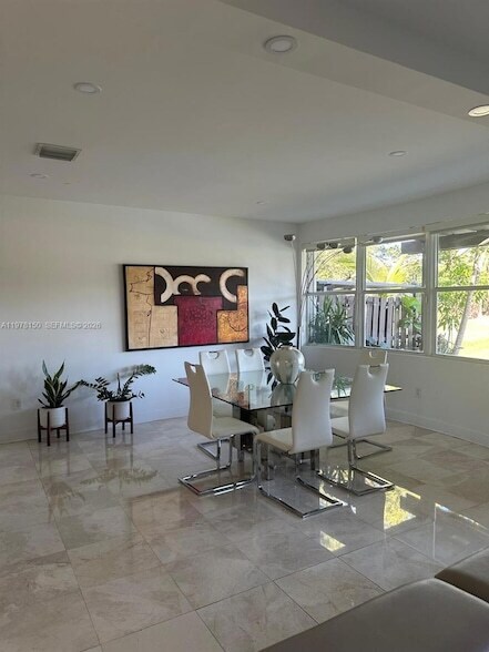 Building Photo - 10923 NW 70th St