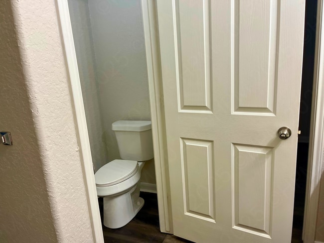 Building Photo - 2127 Muuga Manor