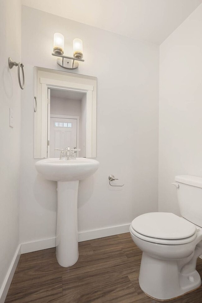 Building Photo - 5903 185th Ct NE