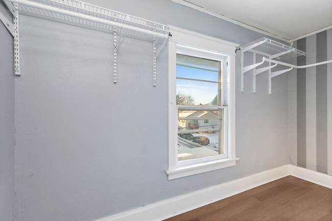 Building Photo - 126 Park Ave