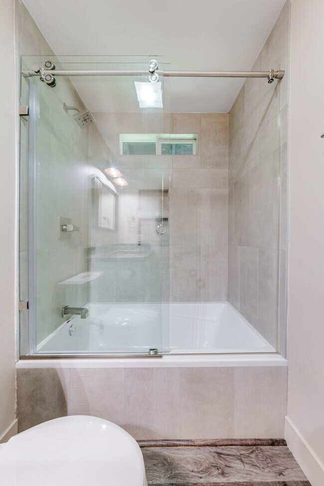 Building Photo - Updated Georgetown Home on 5 Acres with Huge Deck!