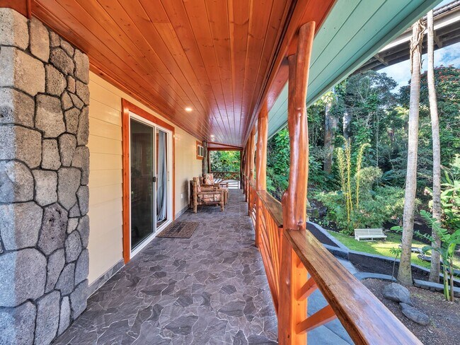 Building Photo - Oceanfront Estate: The Honolii Hale