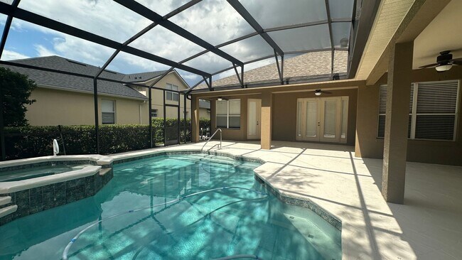 Building Photo - 1653 Cherry Ridge Dr