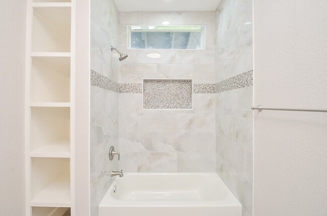 Building Photo - 4333 Harby St